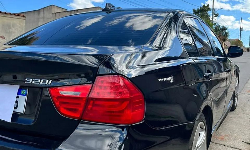 Bmw 320I A 2010...