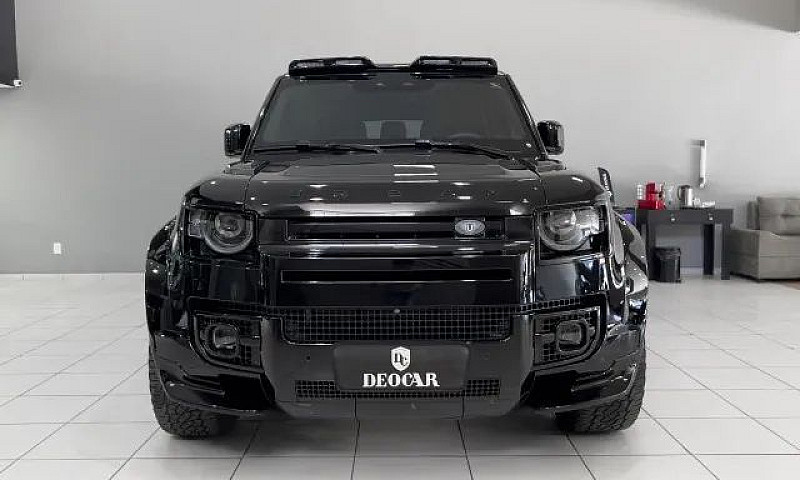 Land Rover Defender ...