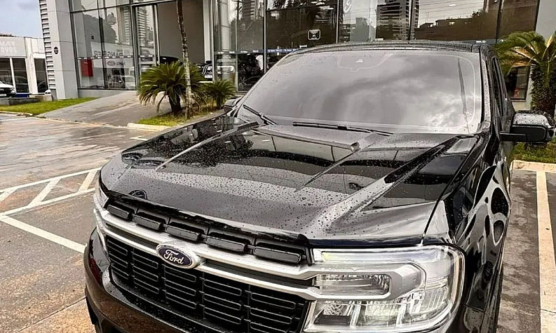 Ford Maverick Lariat...
