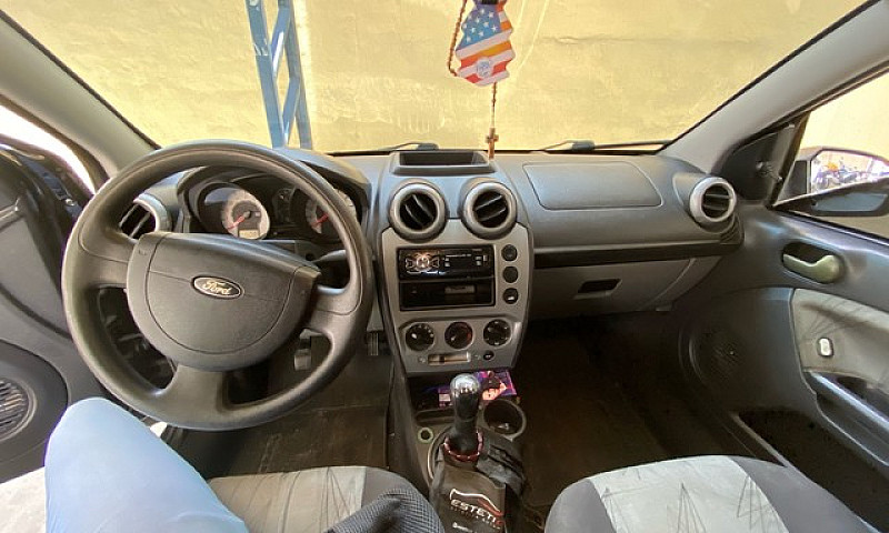 Ford Fiesta (Hatch) ...