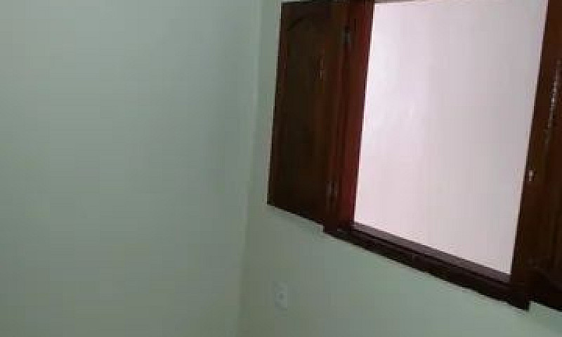 Aluga-Se Casa No Bai...