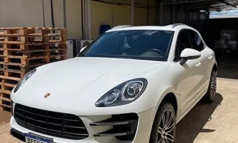 Porsche Macan ...