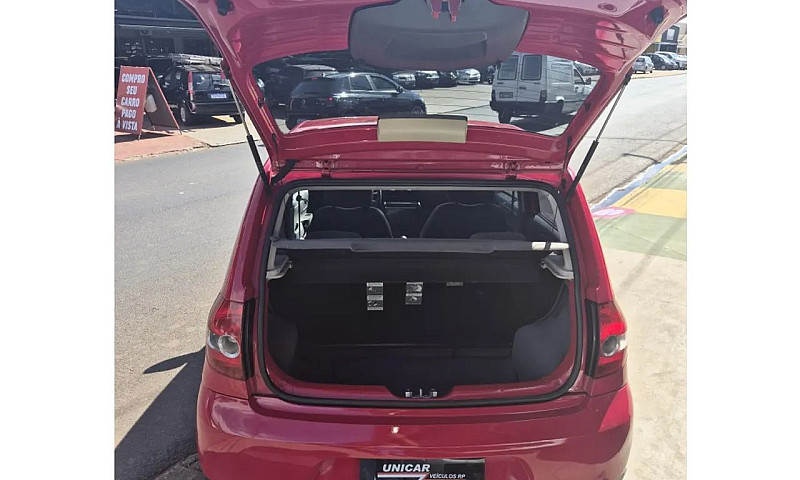 Volkswagen Fox 1.6 M...