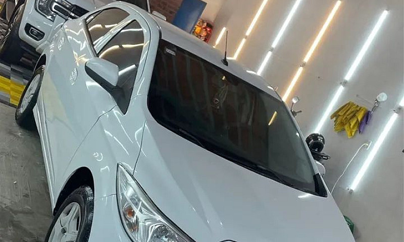 Chevrolet Onix Hatch...