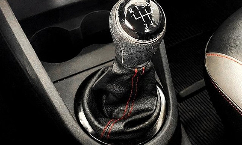 Volkswagen Saveiro 1...
