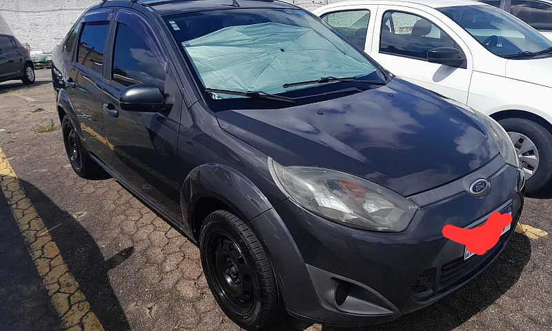 Ford Fiesta Sed. 1.6...
