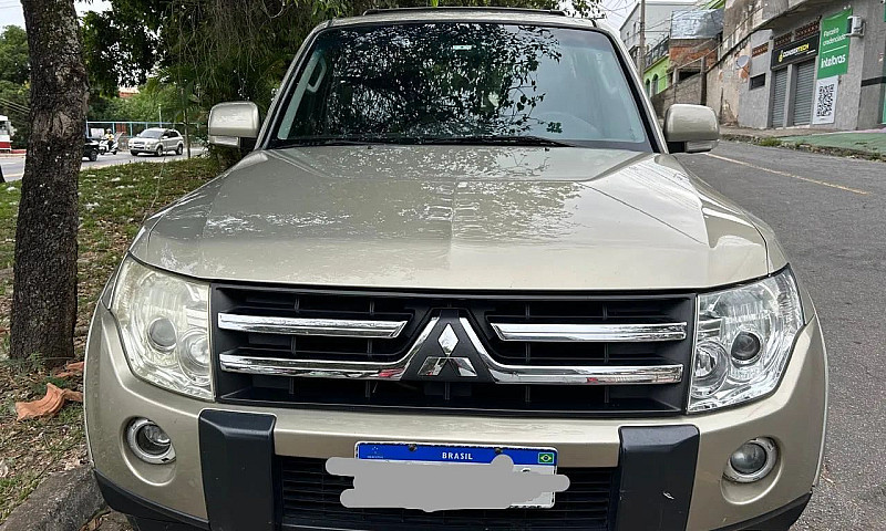 Mitsubishi Pajero Fu...