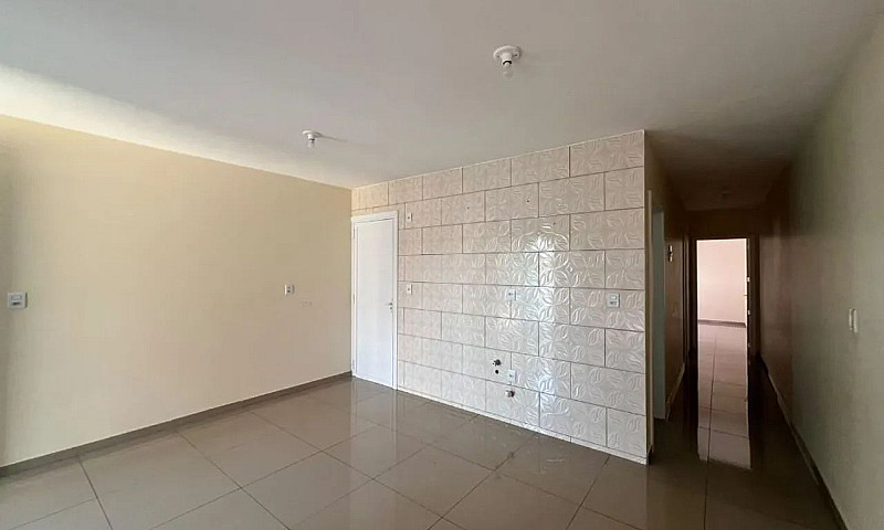 Casa Com 2 Dormitóri...