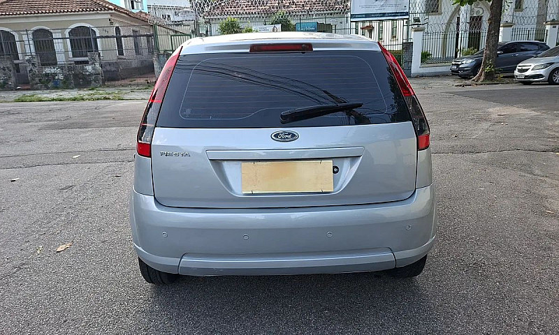 Ford Fiesta 1.0 8V F...
