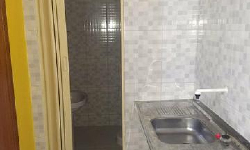 Aluga-Se Apartamento...