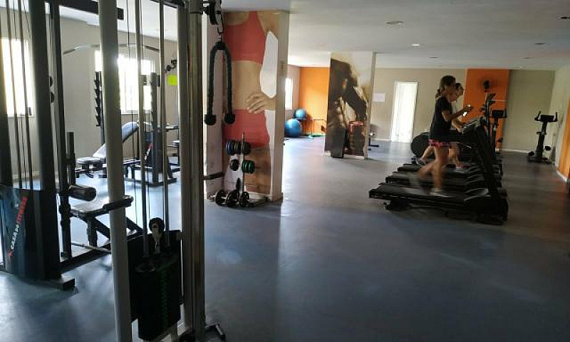 Vendo Duas Suites Em...