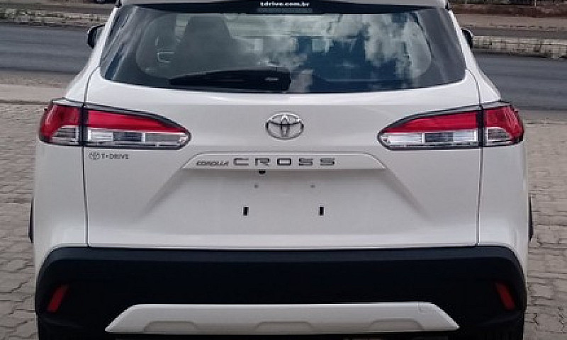 Toyota Corolla Cross...