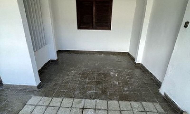 Vendo Casa No Bairro...
