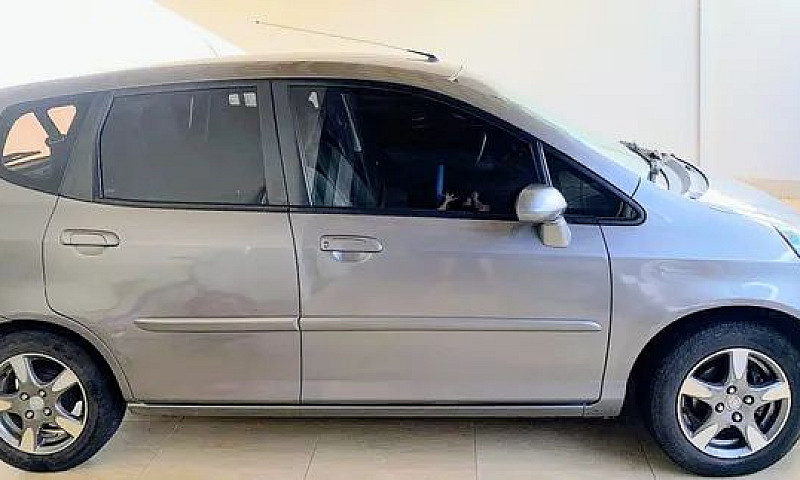Honda Fit Muito Cons...