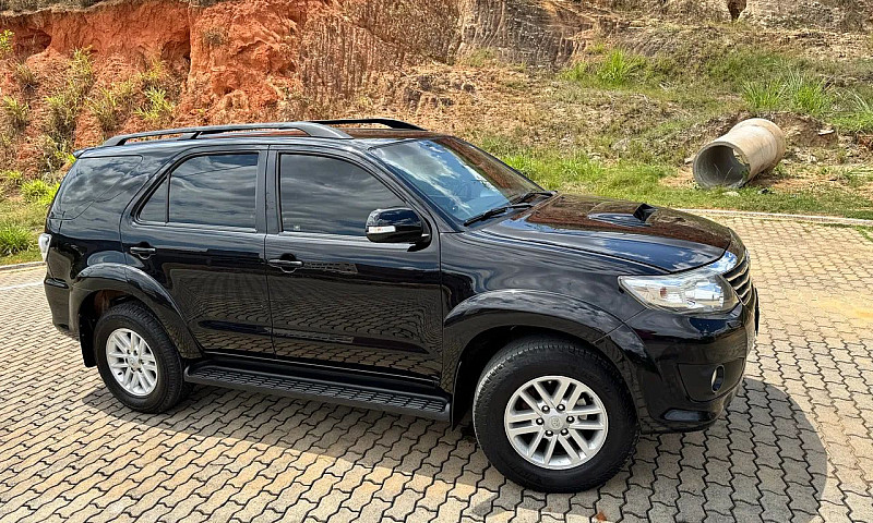 Toyota Hilux Sw4 Srv...