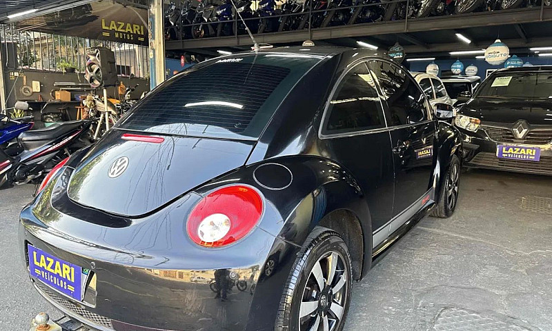 Volkswagen New Beetl...
