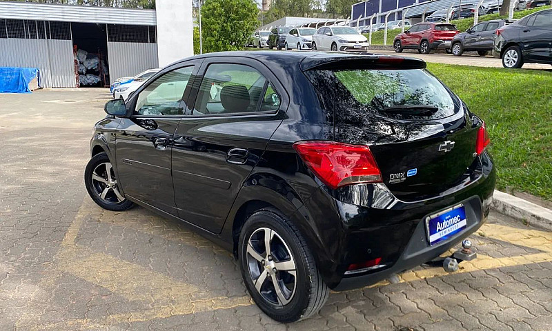 Chevrolet Onix Hatch...