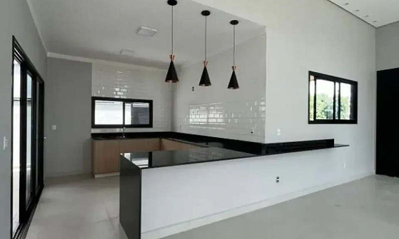 Casa Com 3 Dormitóri...