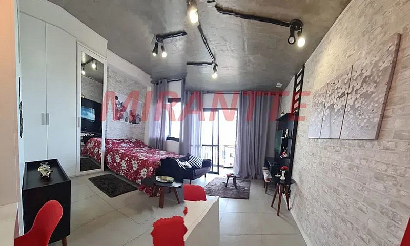 Studio Mobiliado A V...