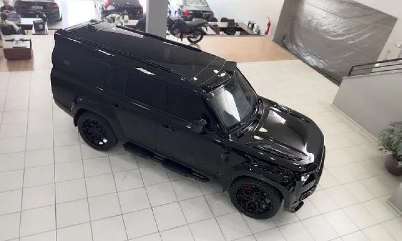 Land Rover Defender ...