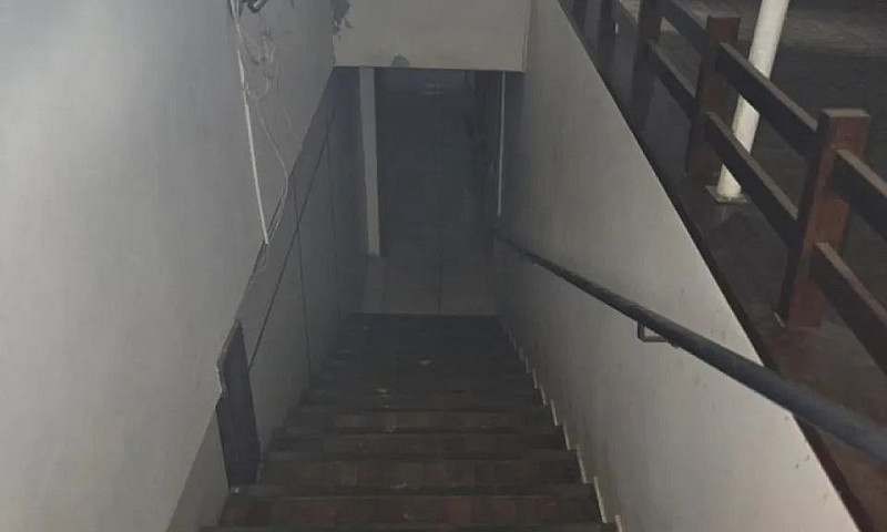 Sobrado Prédio Comer...