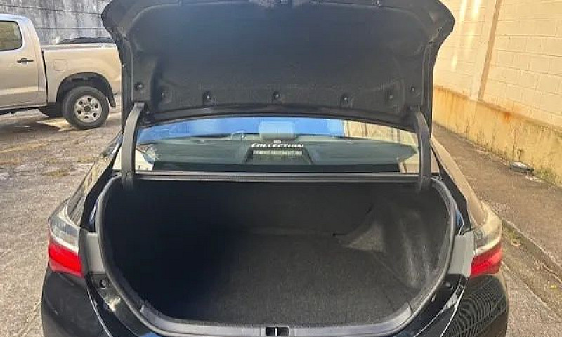 Toyota Corolla Gli 1...