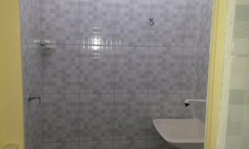 Aluga-Se Apartamento...