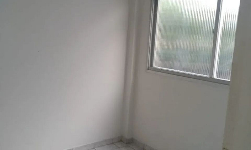 Aluga-Se Apartamento...