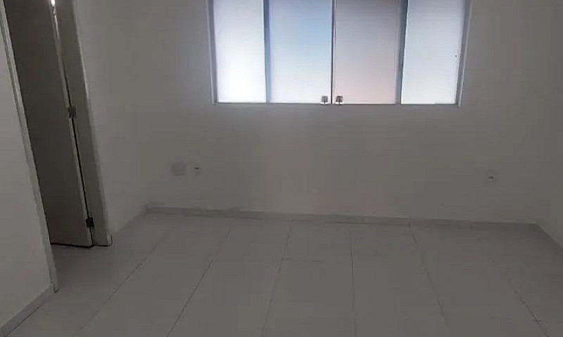 Alugo Casa Com Pisci...