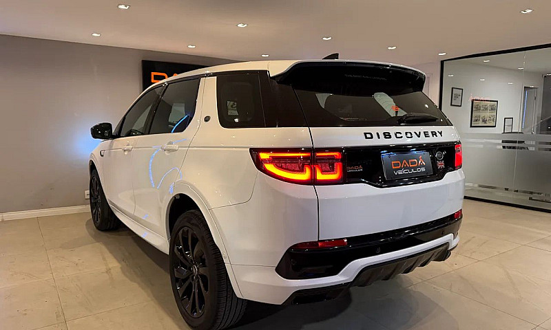 Land Rover Discovery...