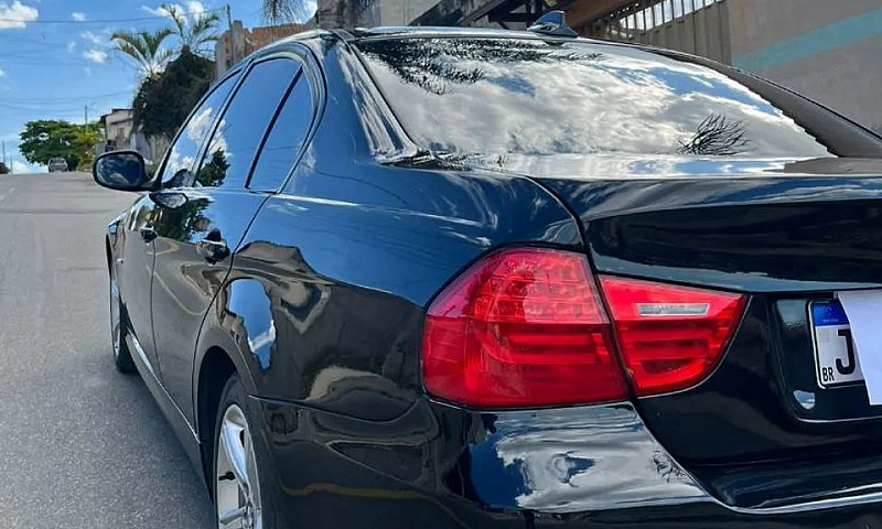 Bmw 320I A 2010...