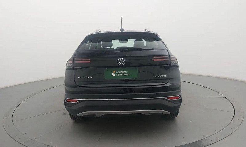 Volkswagen Nivus Hig...