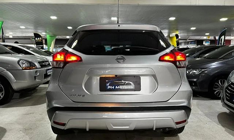 Nissan Kicks Active ...