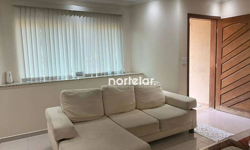 Casa Com 3 Dormitóri...