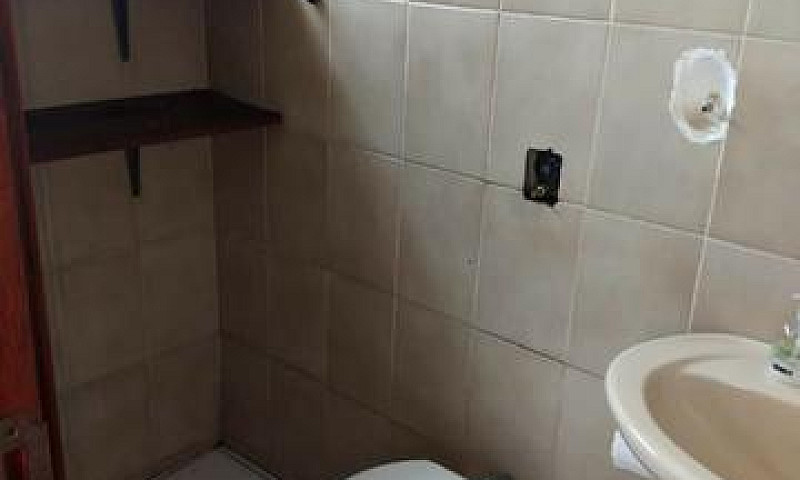 Aluga-Se Apartamento...