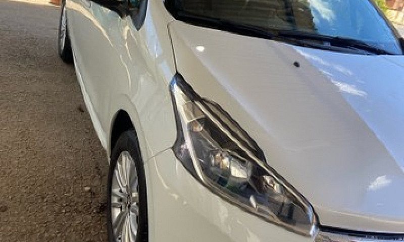 Peugeot 208 Allure 1...