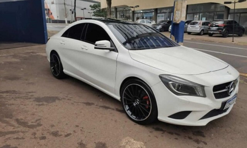 Mercedes Zerada...