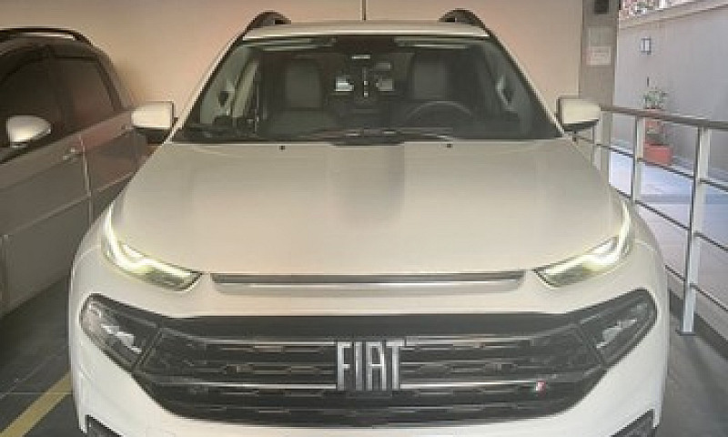 Fiat Toro Cheirando ...