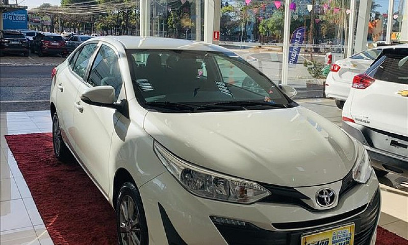Toyota Yaris 1.5 16V...