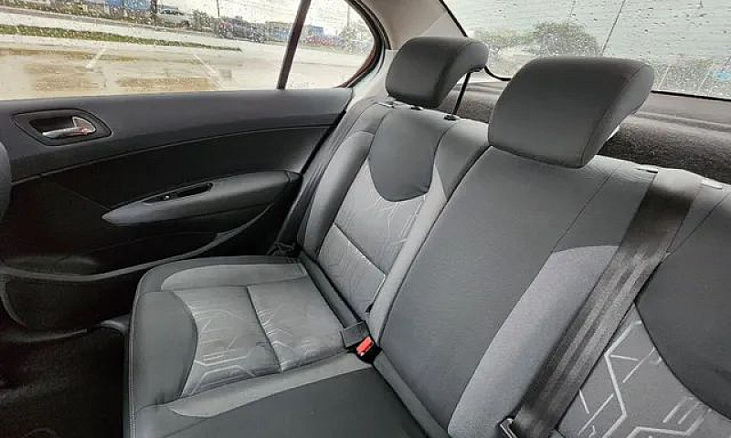 Peugeot 408 Turbo Th...