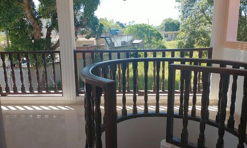 Casa De Condomínio E...