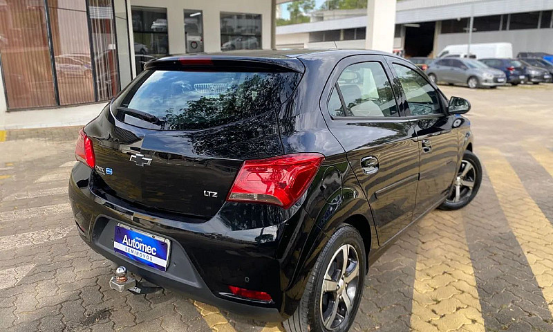 Chevrolet Onix Hatch...