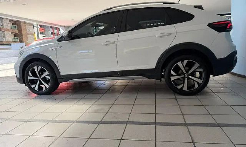 Volkswagen Nivus Hig...