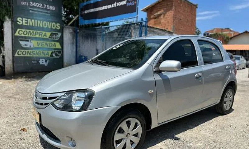 Toyota Etios X 1.3 F...