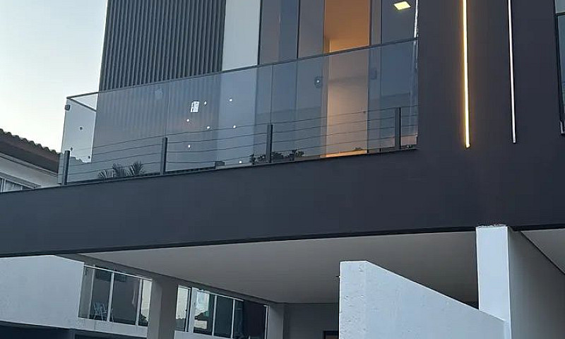 Sobrado Novo Para Lo...