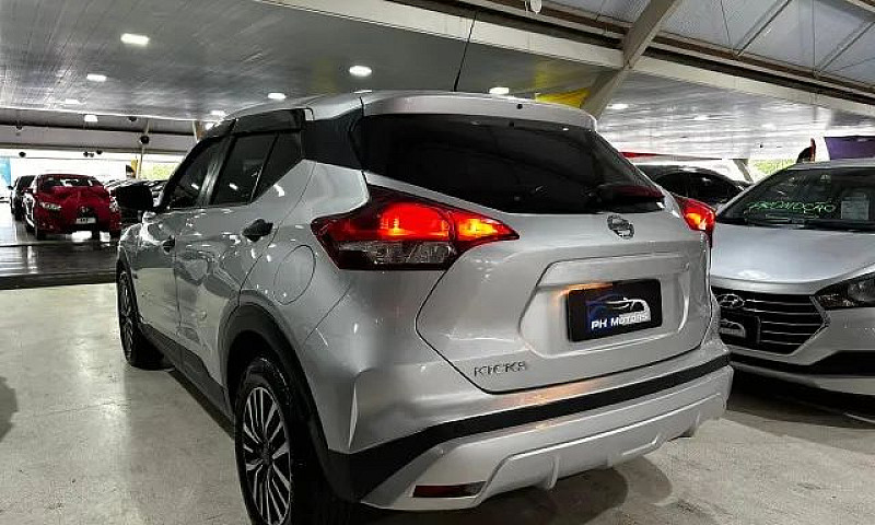 Nissan Kicks Active ...