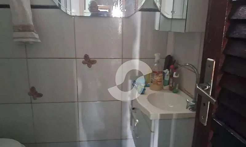 Casa Com 2 Dormitóri...