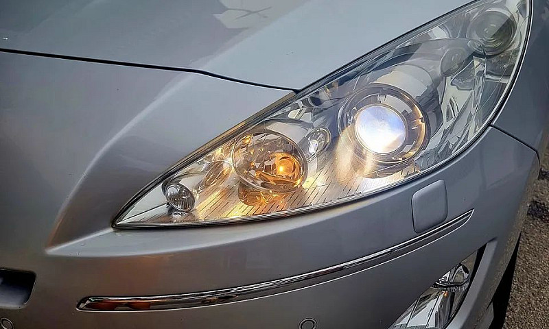 Peugeot 408 Sedan Gr...