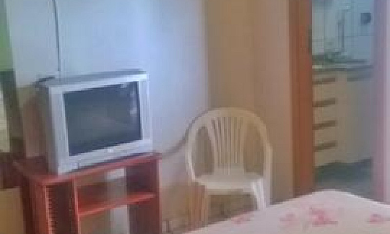 Quarto C/ Banheiro P...