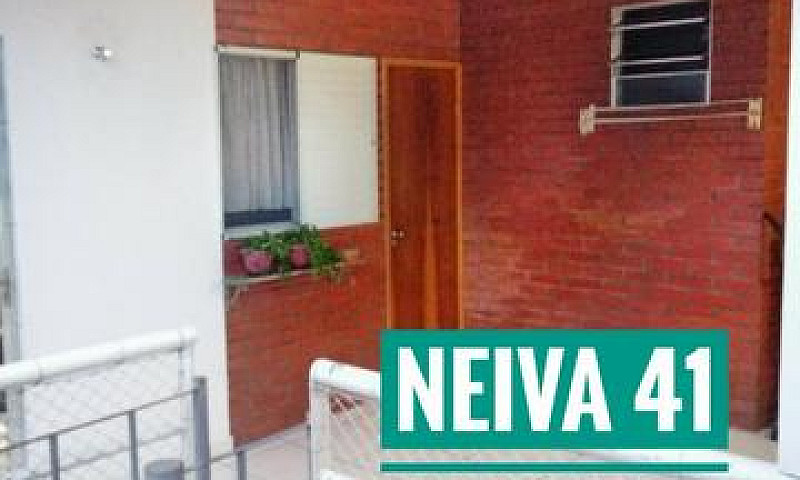 Quarto C/ Banheiro P...
